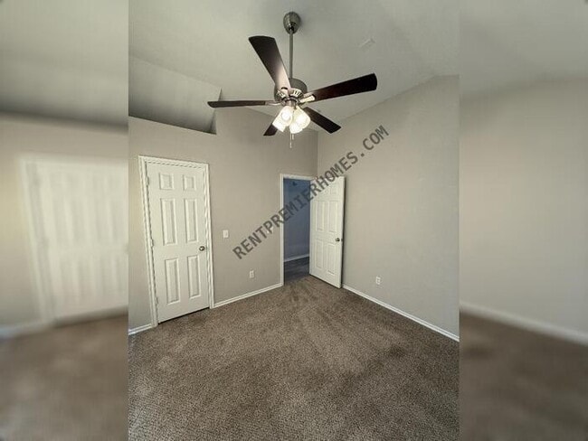 Building Photo - 6805 NW 136th Pl