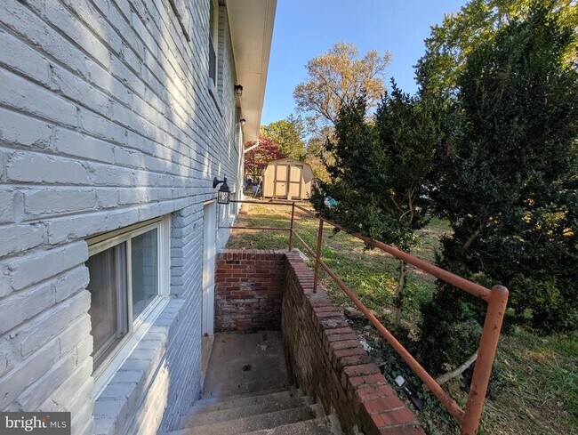 Building Photo - 7410 Long Pine Dr