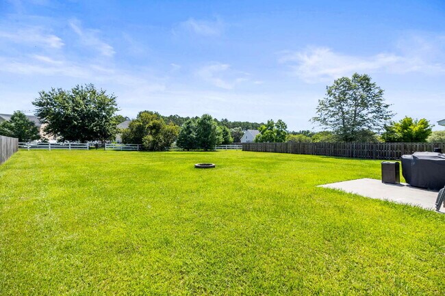 Building Photo - Spacious 5-Bedroom Home for Rent in Rincon!