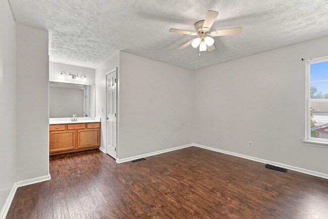 Building Photo - 125 Crosskey Rd