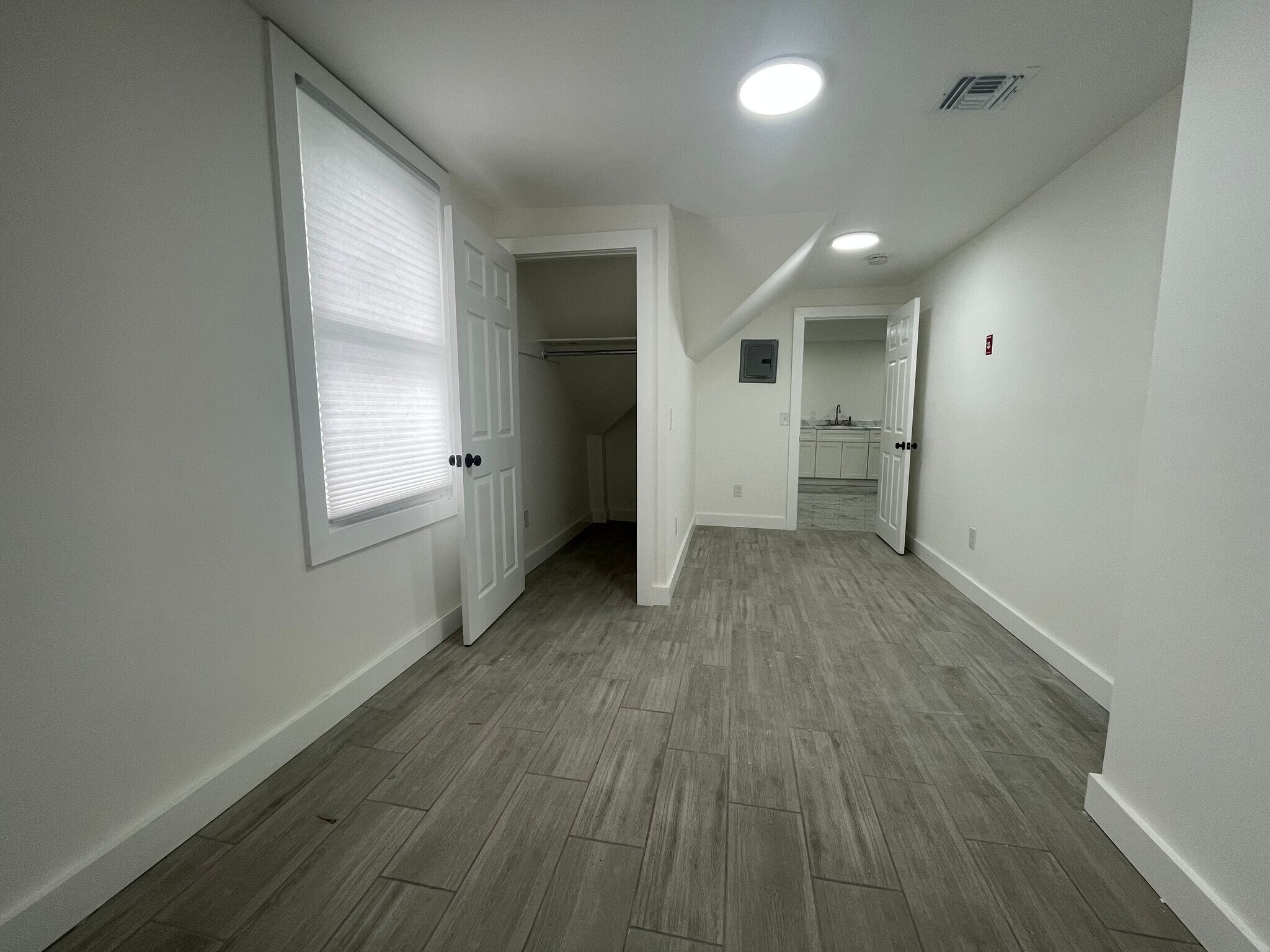 Building Photo - 148 Chilton St