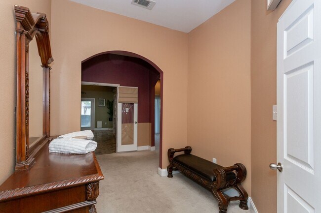 Building Photo - 3 Bedroom House in Addis with Pool, Gazebo...