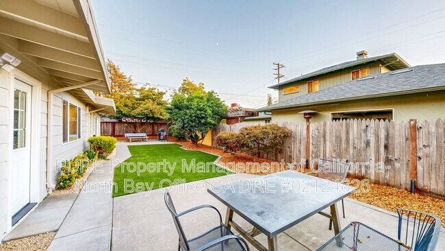 Building Photo - 2450 Grosse Ave