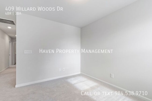 Building Photo - 409 Willard Wds Dr