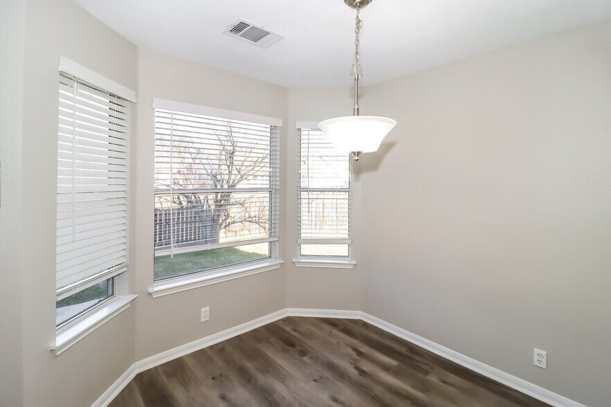 Building Photo - 21013 Godolophin Ct
