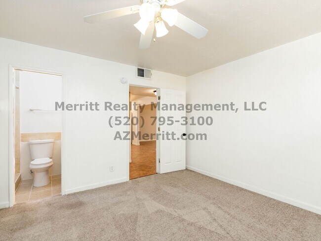 Building Photo - Sam Hughes 4 bedroom, 3 bath home with was...
