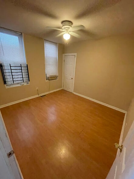 Apt 1 - Bedroom - 1855 N Willington St