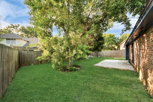 Building Photo - 3611 Bee Bayou Ln