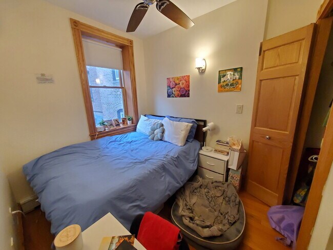 Building Photo - 61 Anderson St