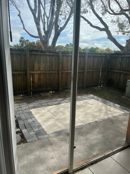 Building Photo - 2819 SE 15th Rd