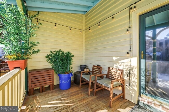 Building Photo - 346 E Union St