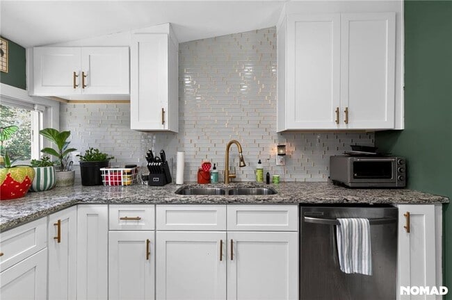 Building Photo - 2218 Dunseath Ave NW