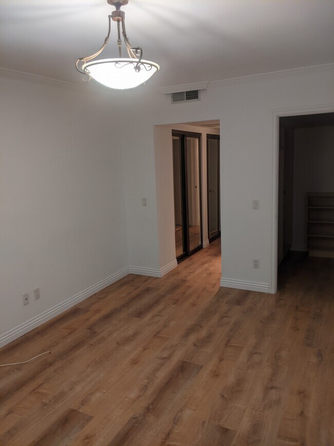 Master Bedroom - 415 Montana Ave