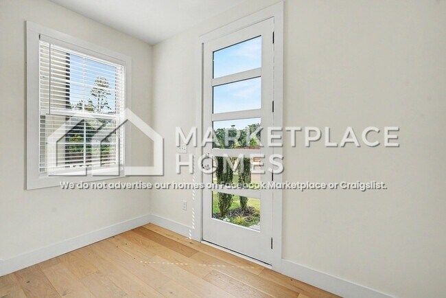 Building Photo - 7 Taverly Dr
