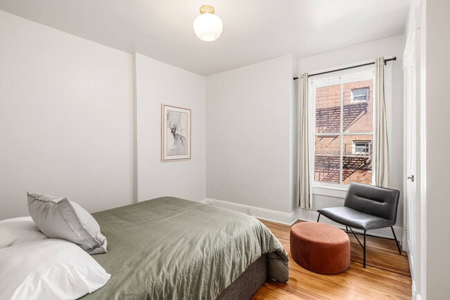 Building Photo - 1326 Broadway