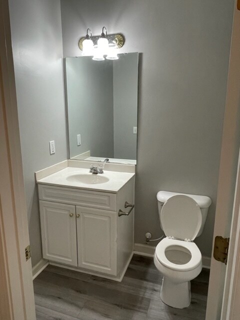 Building Photo - 701 Salleyport Dr