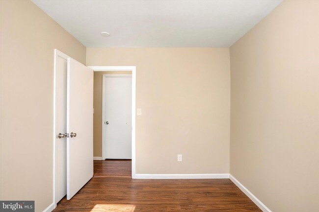 Building Photo - 45 Scattergood Ave