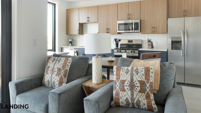 Building Photo - 1007 S Mint St