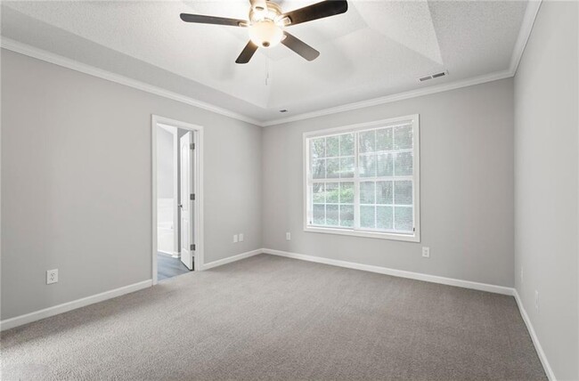 Building Photo - 298 Fallview Dr