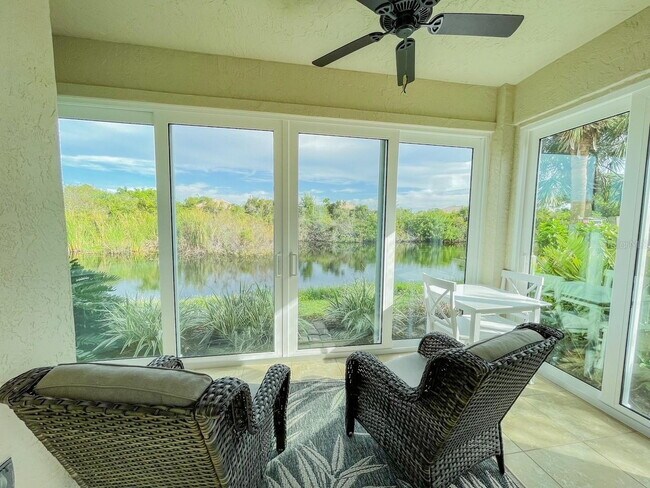 Building Photo - Beach and Downtown Venice! Furnished ground floor condo! Gorgous!