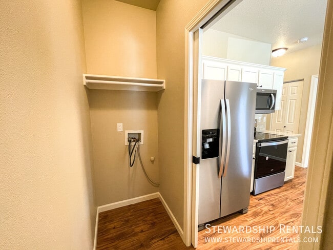 Building Photo - 618 Camden Ln