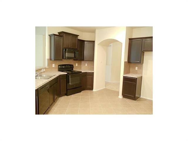 Building Photo - 1207 Caroline Dr