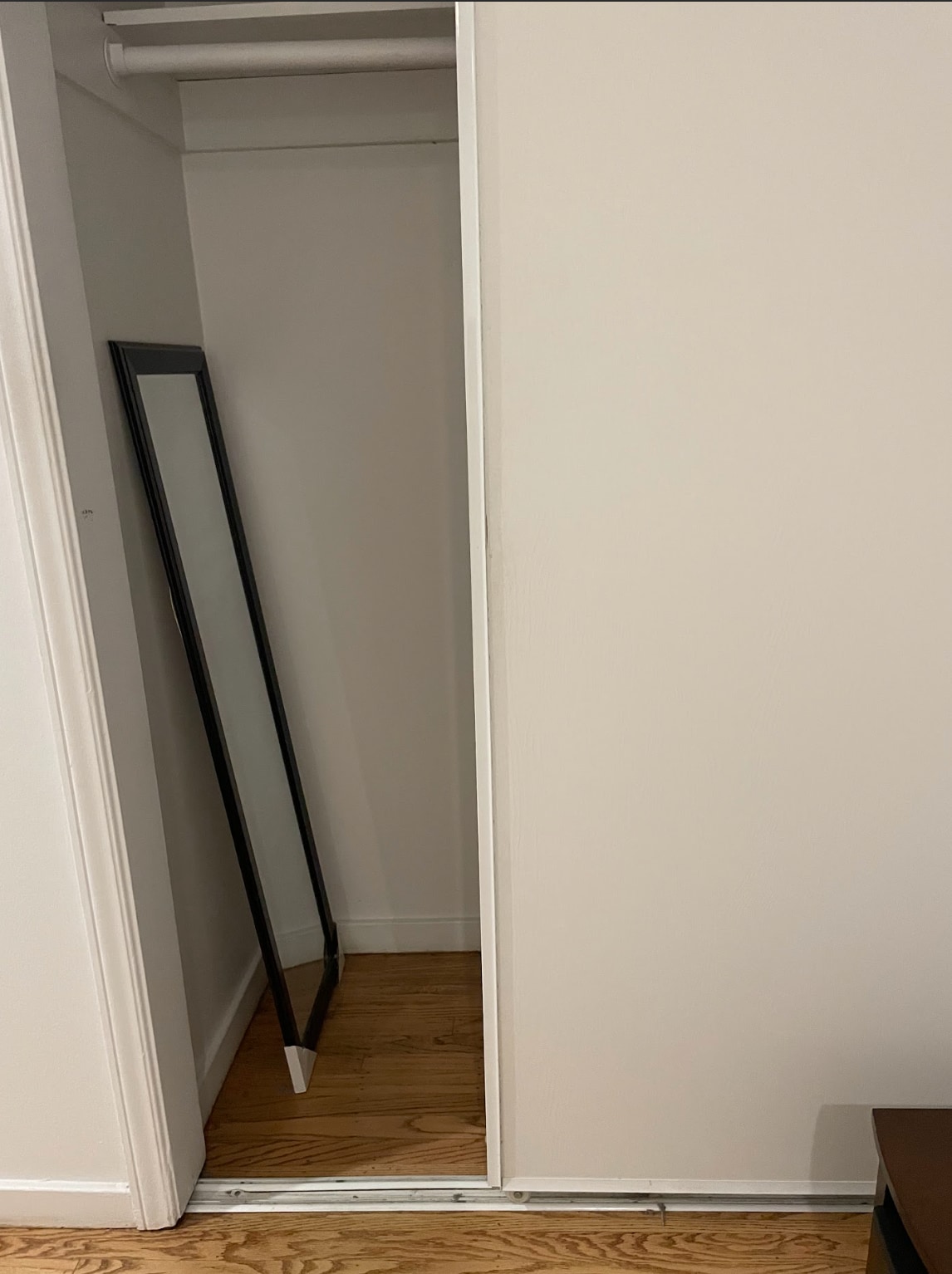 Building Photo - 642 Cherry Ave