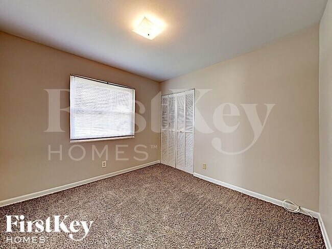 Building Photo - 6012 Regiment Dr