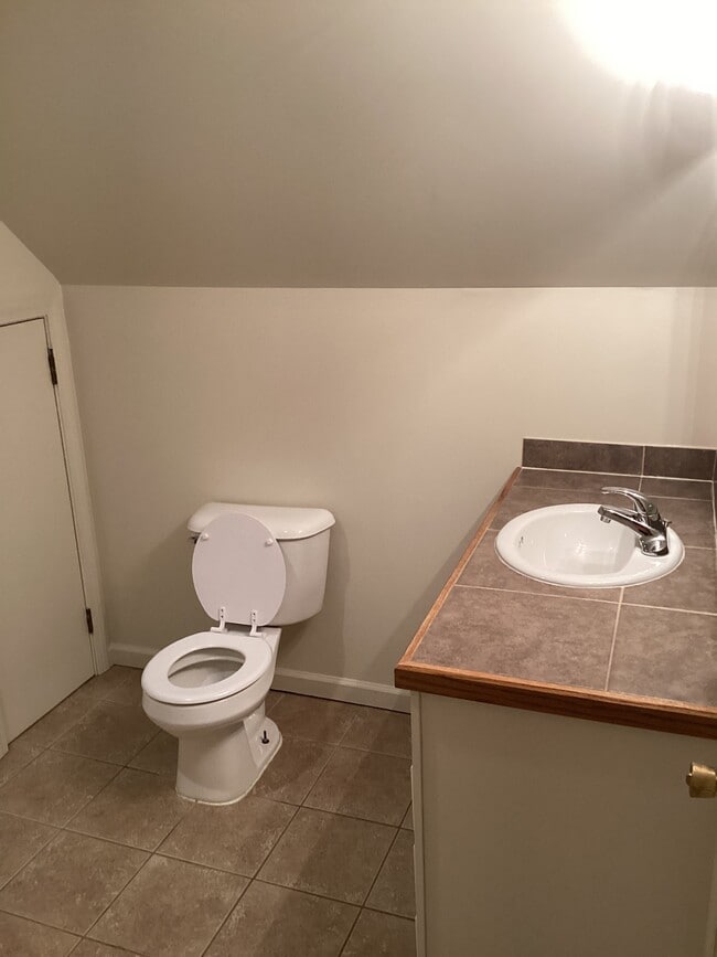 Building Photo - 1208 Howard St