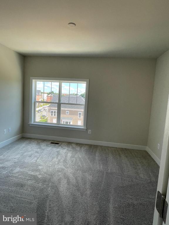 Building Photo - 313 Salinger Pl