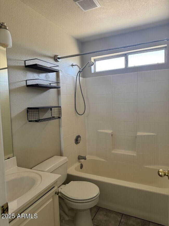 Building Photo - 7442 W Via Del Sol Dr