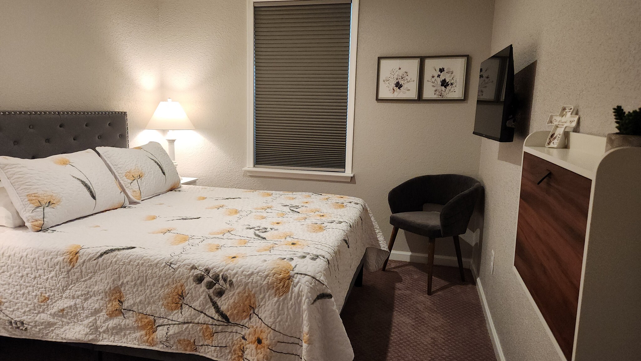 Building Photo - 1606 Raven Way