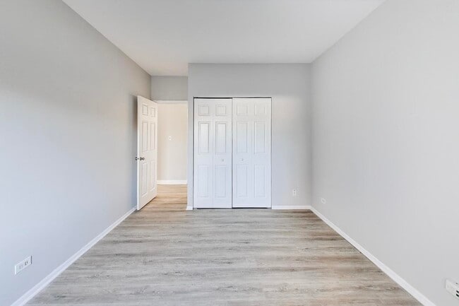 Building Photo - 6340 Americana Dr