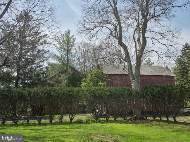 Building Photo - 196 Red Hill Rd