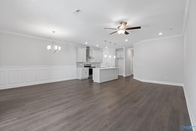 Building Photo - 121 Iberville St