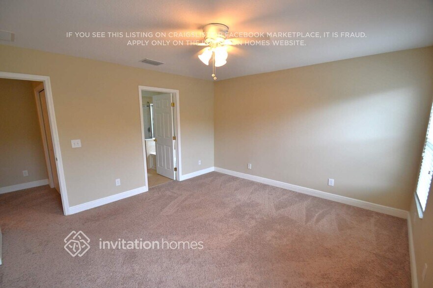 Building Photo - 11140 Creek Haven Dr