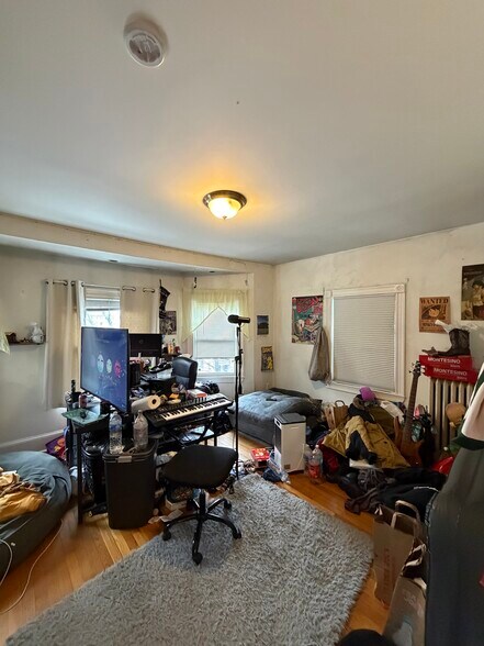 Building Photo - 62 Ridgemont St