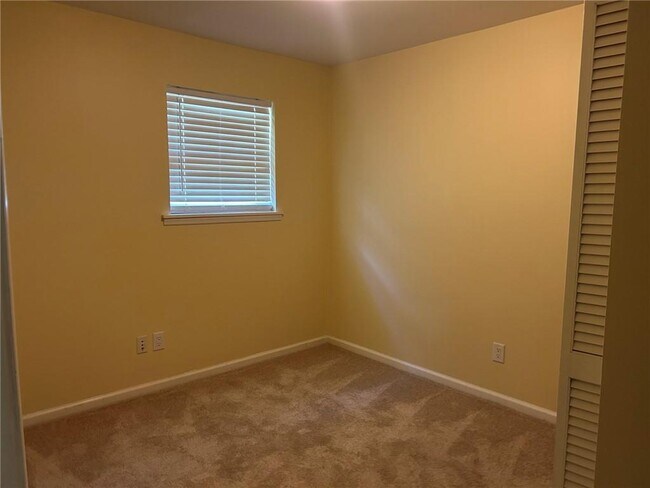 Building Photo - 9775 Loblolly Ln
