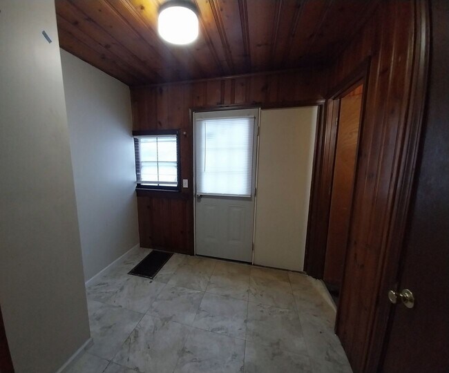 Building Photo - 11123 E 10 S