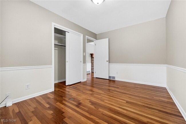 Building Photo - 8310 Broadview Rd