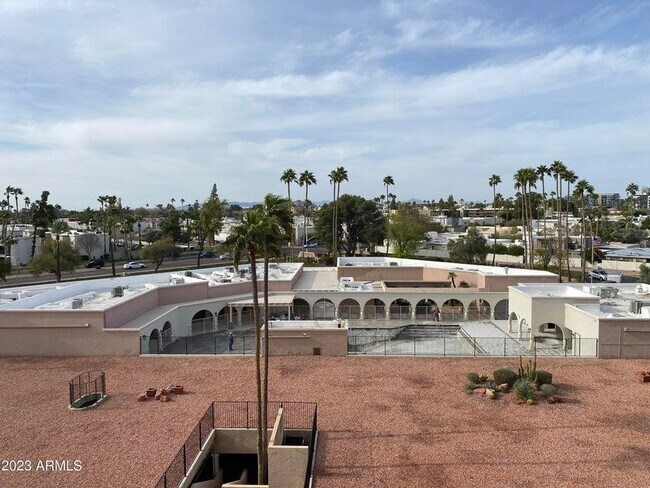 Building Photo - 7820 E Camelback Rd