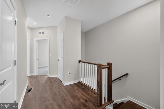 Building Photo - 1743 Autumn Maple Leaf Dr