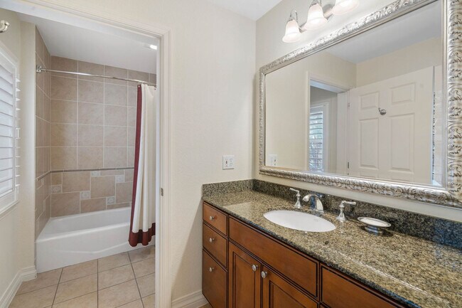 Building Photo - 1108 Sunset View Cir