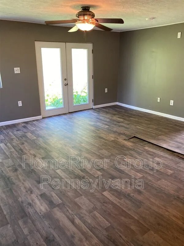 Building Photo - 221 Caruso Dr