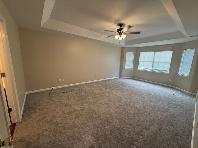 Building Photo - 5500 Misty Valley Dr