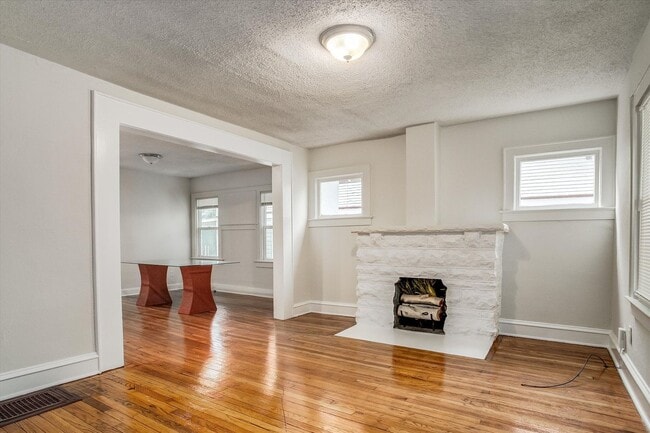 Building Photo - 3817 S Benton Ave