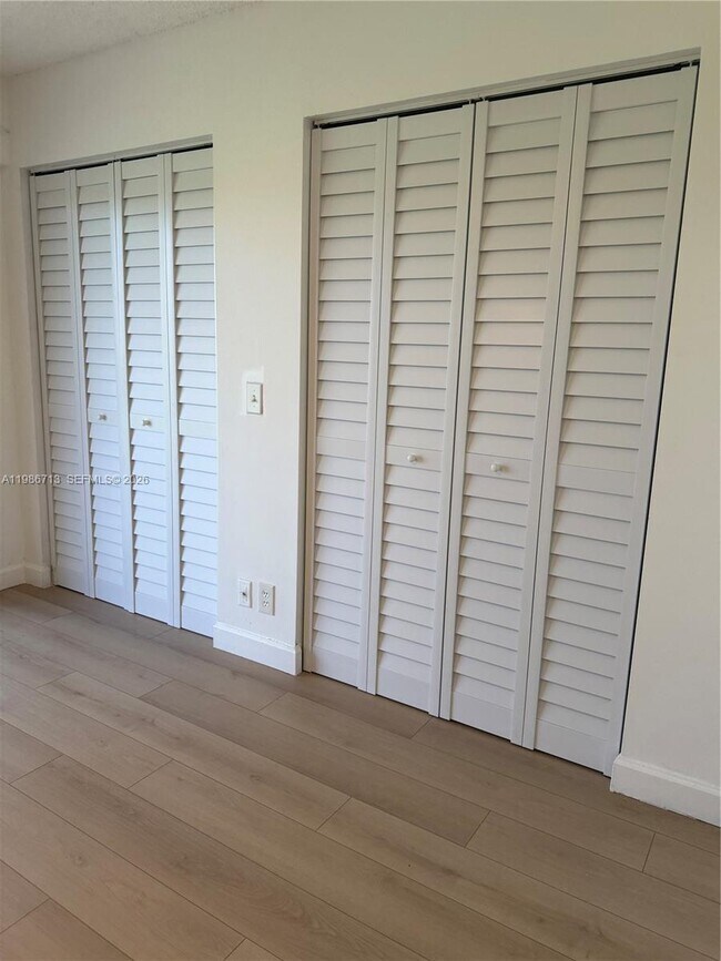 Building Photo - 13355 SW 9th Ct