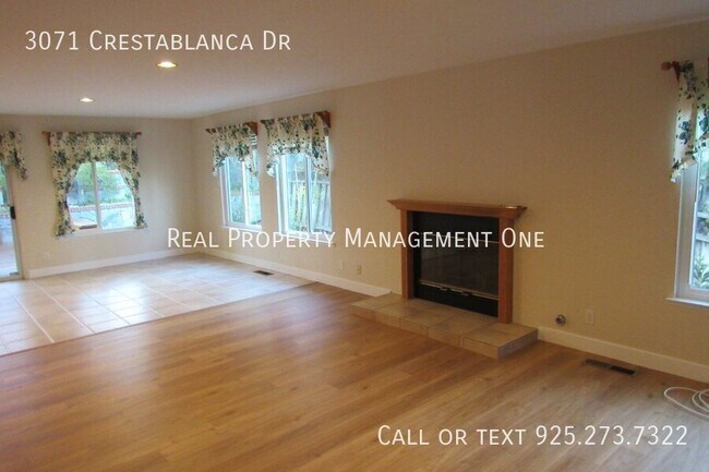Building Photo - 3071 Crestablanca Dr