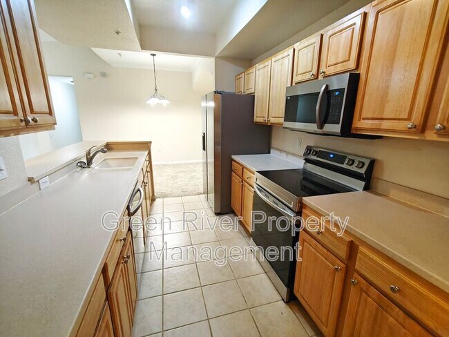 Building Photo - 10075 Gate Pkwy N