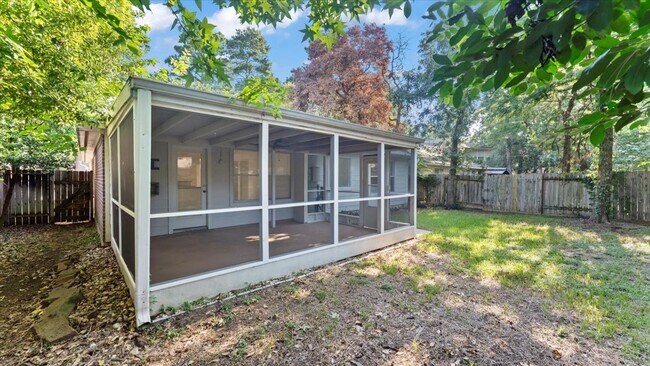 Building Photo - 111 N Misty Dawn Dr